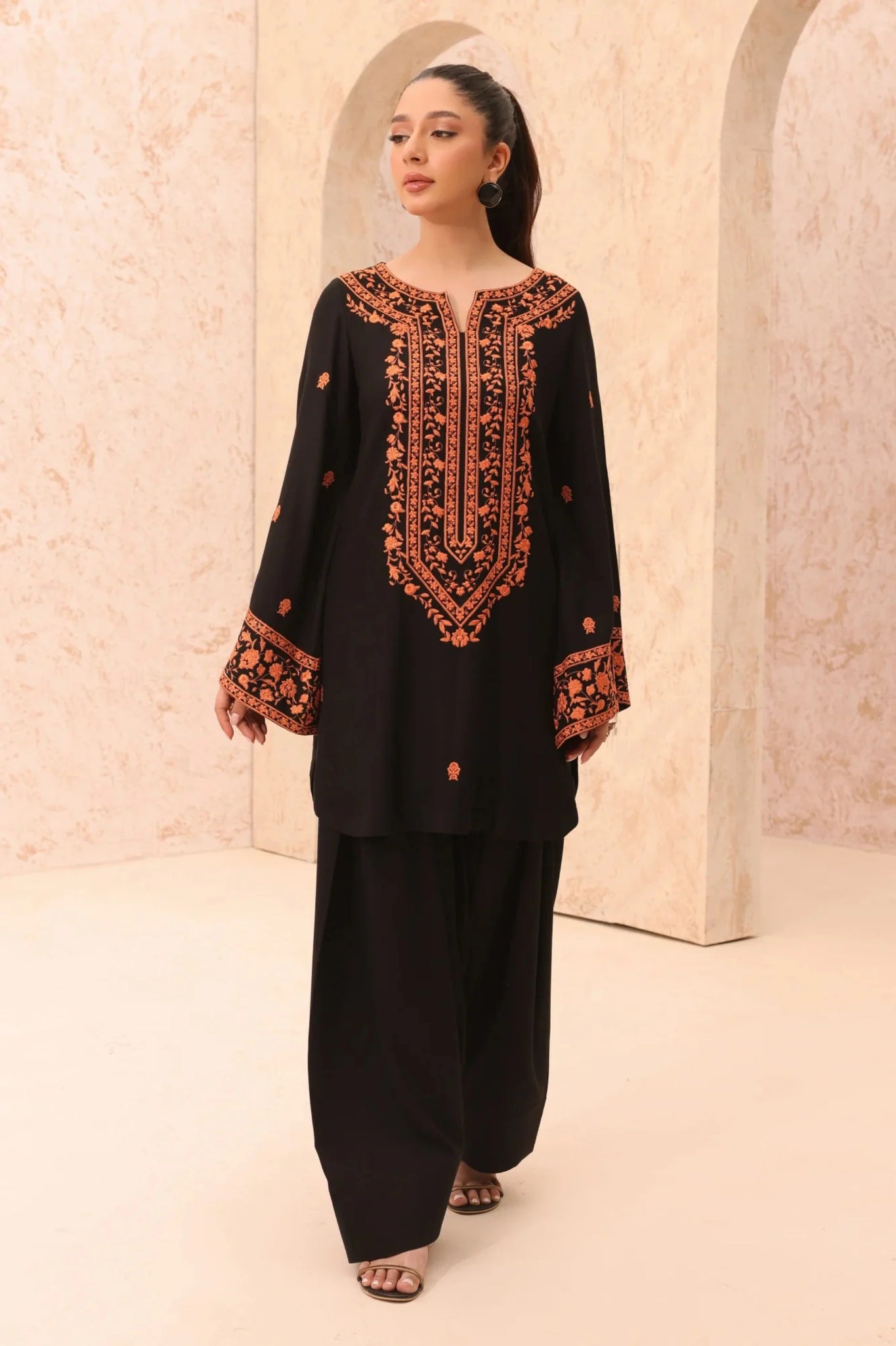 ZOUQ EMBROIDERED 2-PIECE